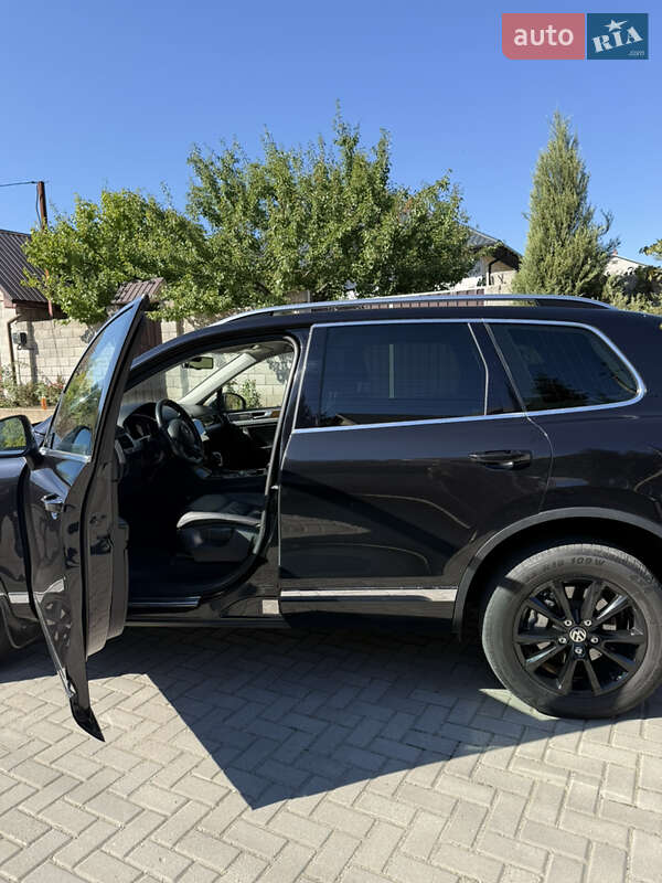 Внедорожник / Кроссовер Volkswagen Touareg 2014 в Запорожье фото 2 Внедорожник / Кроссовер Volkswagen Touareg 2014 в Запорожье