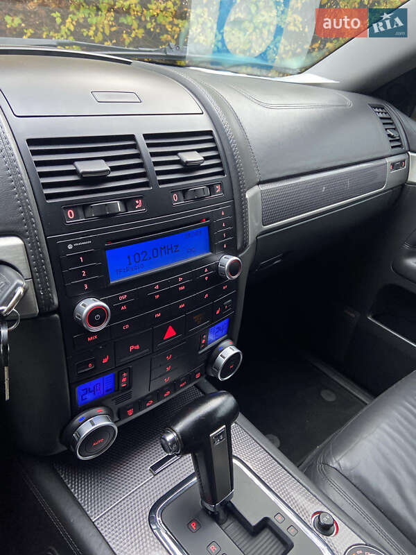 Внедорожник / Кроссовер Volkswagen Touareg 2008 в Харькове