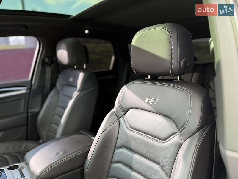 Внедорожник / Кроссовер Volkswagen Touareg 2018 в Киеве фото 19 Внедорожник / Кроссовер Volkswagen Touareg 2018 в Киеве