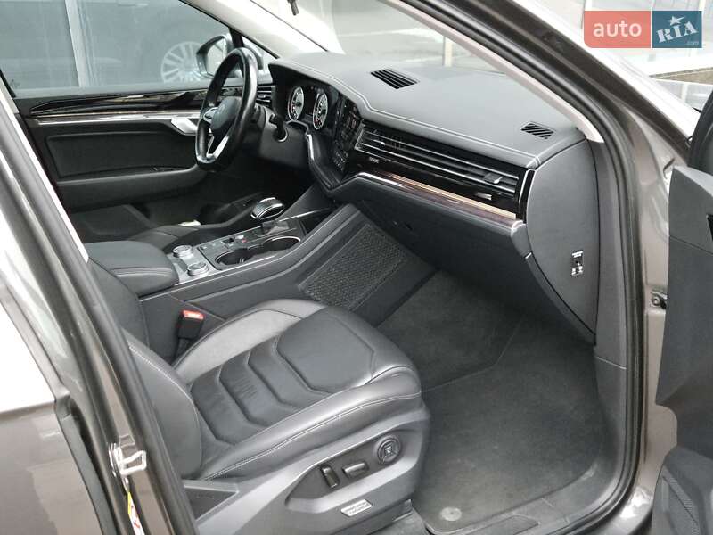 Внедорожник / Кроссовер Volkswagen Touareg 2021 в Киеве фото 10 Внедорожник / Кроссовер Volkswagen Touareg 2021 в Киеве