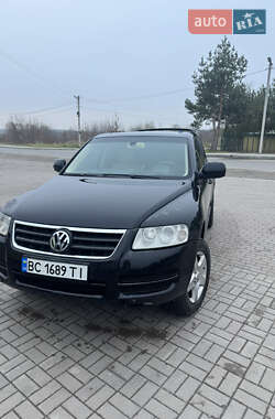 Внедорожник / Кроссовер Volkswagen Touareg 2005 в Новояворовске
