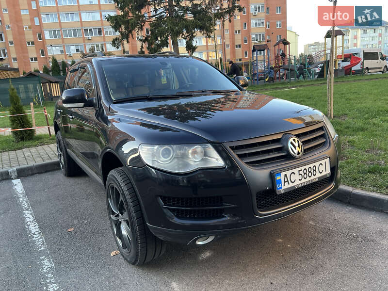 Внедорожник / Кроссовер Volkswagen Touareg 2007 в Луцке