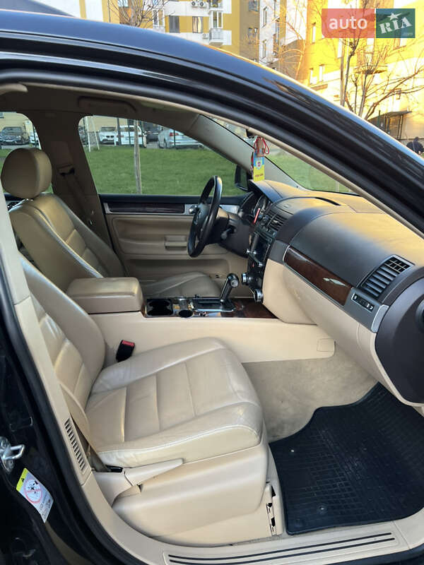 Внедорожник / Кроссовер Volkswagen Touareg 2007 в Луцке