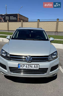 Позашляховик / Кросовер Volkswagen Touareg 2013 в Запоріжжі