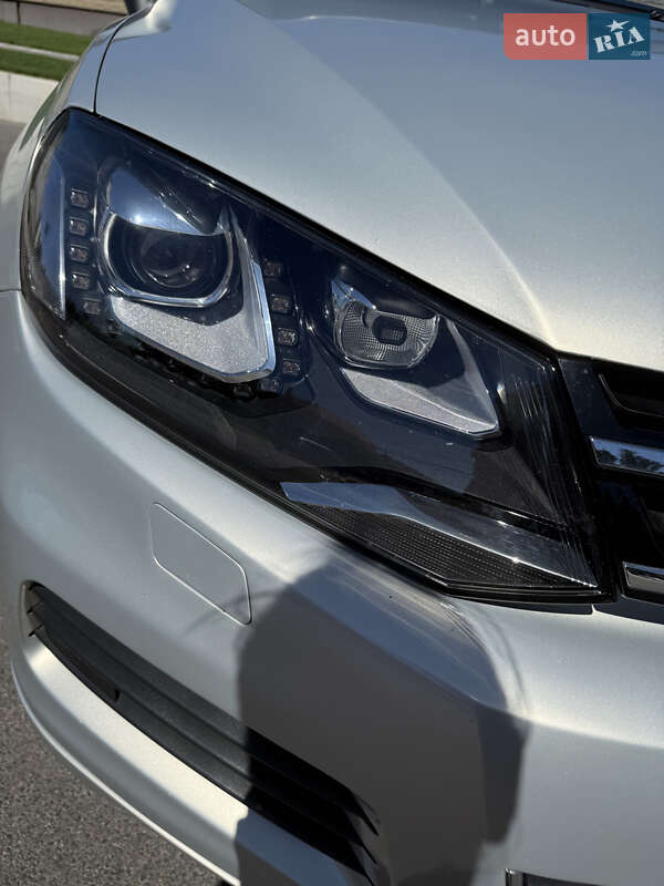 Внедорожник / Кроссовер Volkswagen Touareg 2013 в Запорожье