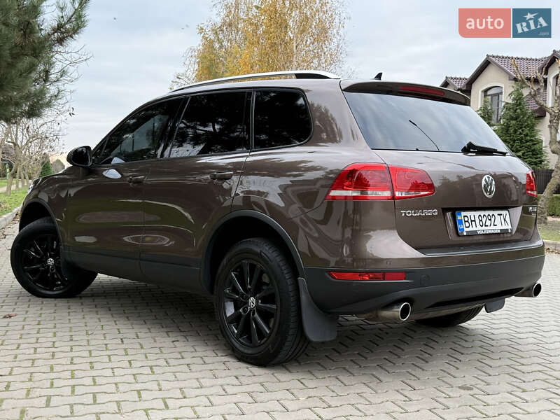 Внедорожник / Кроссовер Volkswagen Touareg 2013 в Одессе фото 16 Внедорожник / Кроссовер Volkswagen Touareg 2013 в Одессе