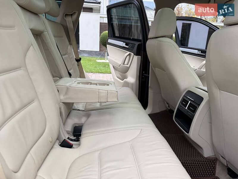 Внедорожник / Кроссовер Volkswagen Touareg 2013 в Одессе фото 67 Внедорожник / Кроссовер Volkswagen Touareg 2013 в Одессе