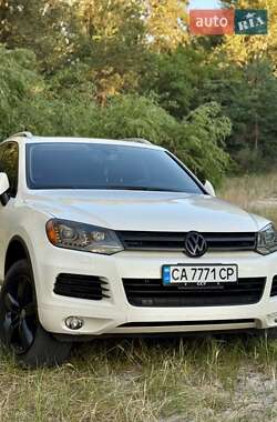 Позашляховик / Кросовер Volkswagen Touareg 2011 в Черкасах