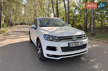 Внедорожник / Кроссовер Volkswagen Touareg 2014 в Черновцах