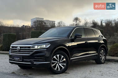 Позашляховик / Кросовер Volkswagen Touareg 2018 в Дніпрі