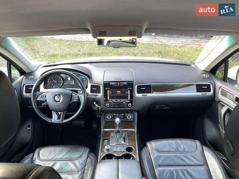Позашляховик / Кросовер Volkswagen Touareg 2013 в Києві фото 18 Позашляховик / Кросовер Volkswagen Touareg 2013 в Києві