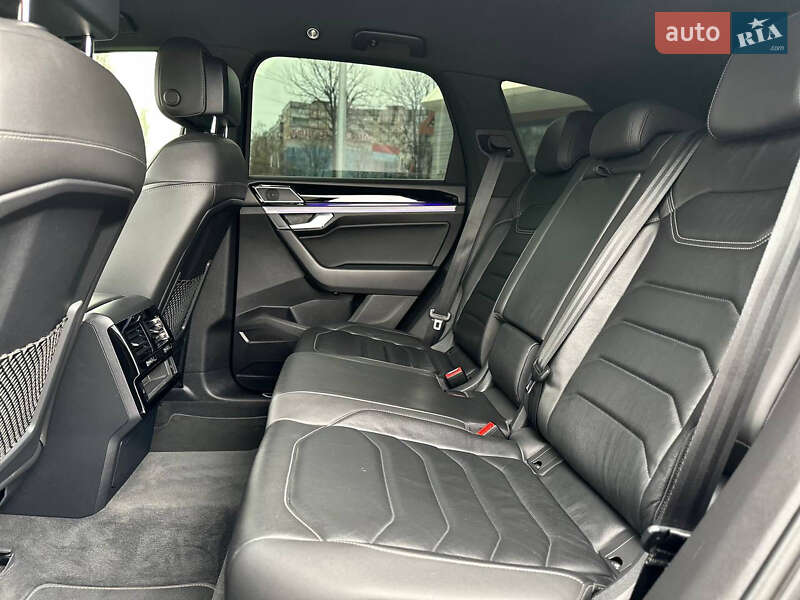 Внедорожник / Кроссовер Volkswagen Touareg 2019 в Кривом Роге