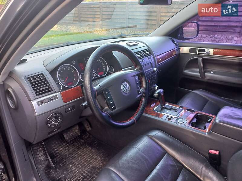 Позашляховик / Кросовер Volkswagen Touareg 2005 в Лебедині