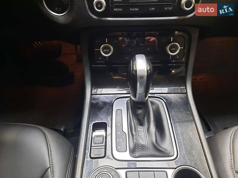 Внедорожник / Кроссовер Volkswagen Touareg 2017 в Хмельницком фото 12 Внедорожник / Кроссовер Volkswagen Touareg 2017 в Хмельницком