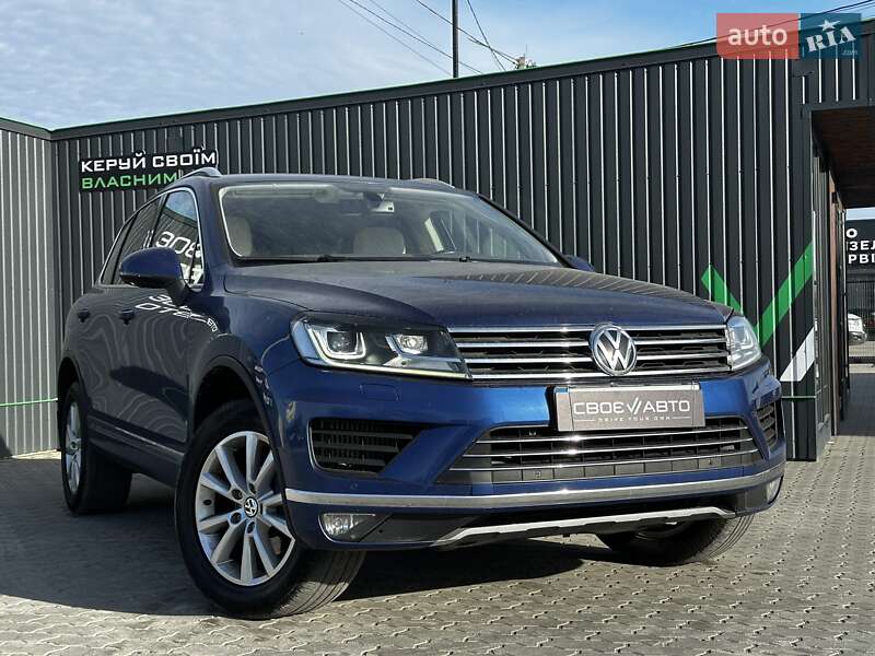 Внедорожник / Кроссовер Volkswagen Touareg 2014 в Львове