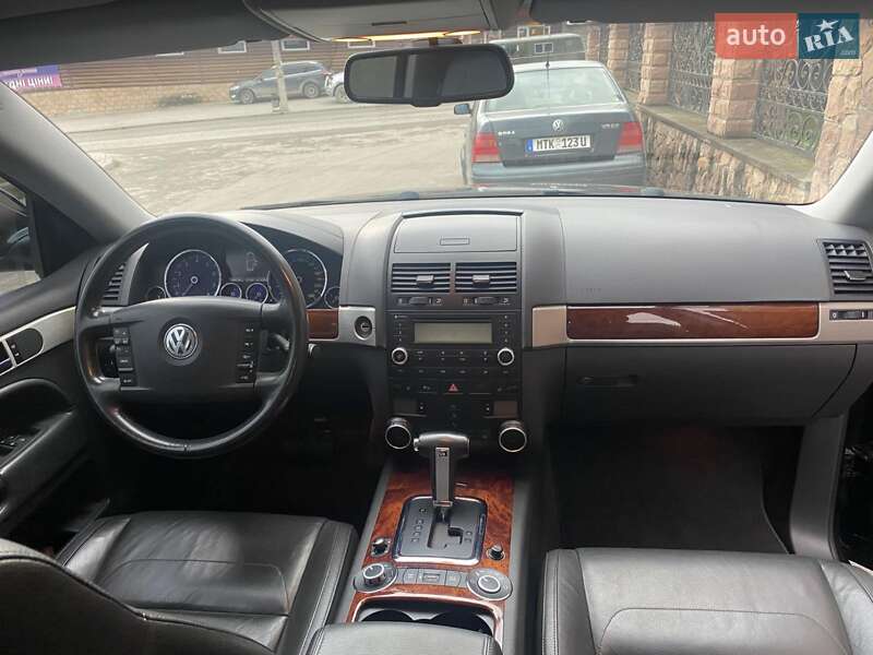 Внедорожник / Кроссовер Volkswagen Touareg 2009 в Тернополе