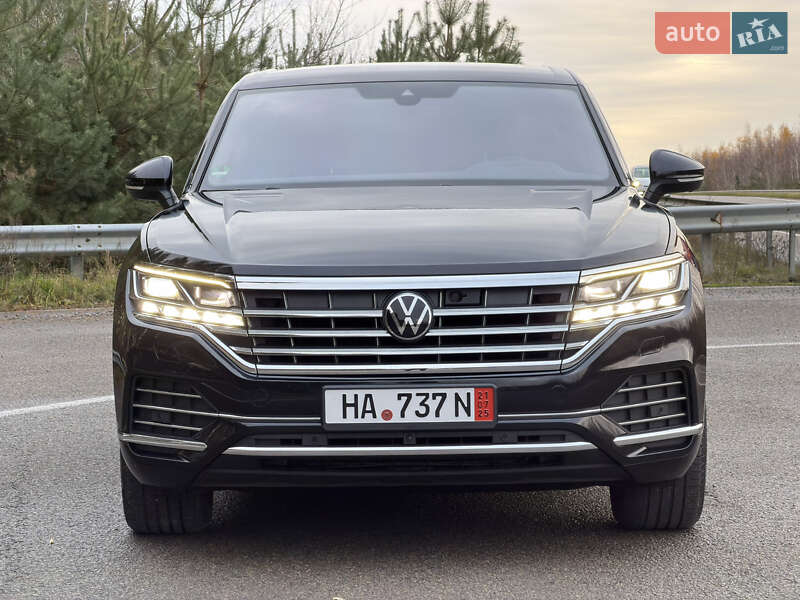 Внедорожник / Кроссовер Volkswagen Touareg 2022 в Ковеле