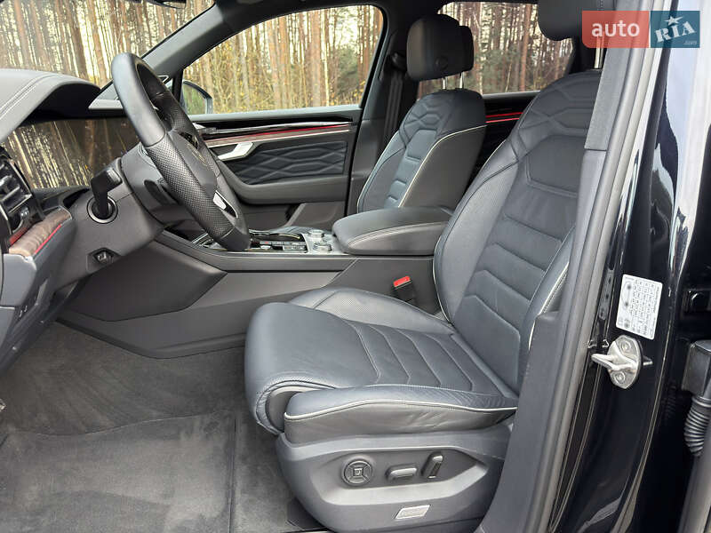 Внедорожник / Кроссовер Volkswagen Touareg 2022 в Ковеле