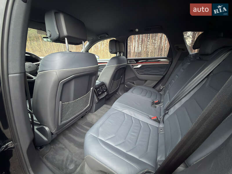 Внедорожник / Кроссовер Volkswagen Touareg 2022 в Ковеле