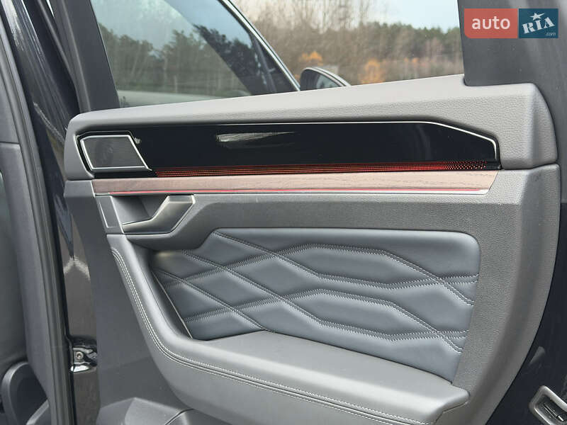 Внедорожник / Кроссовер Volkswagen Touareg 2022 в Ковеле