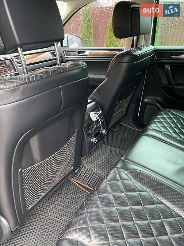 Внедорожник / Кроссовер Volkswagen Touareg 2017 в Бережанах