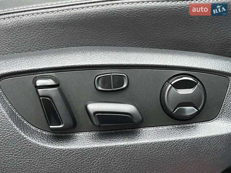 Внедорожник / Кроссовер Volkswagen Touareg 2016 в Виннице фото 28 Внедорожник / Кроссовер Volkswagen Touareg 2016 в Виннице