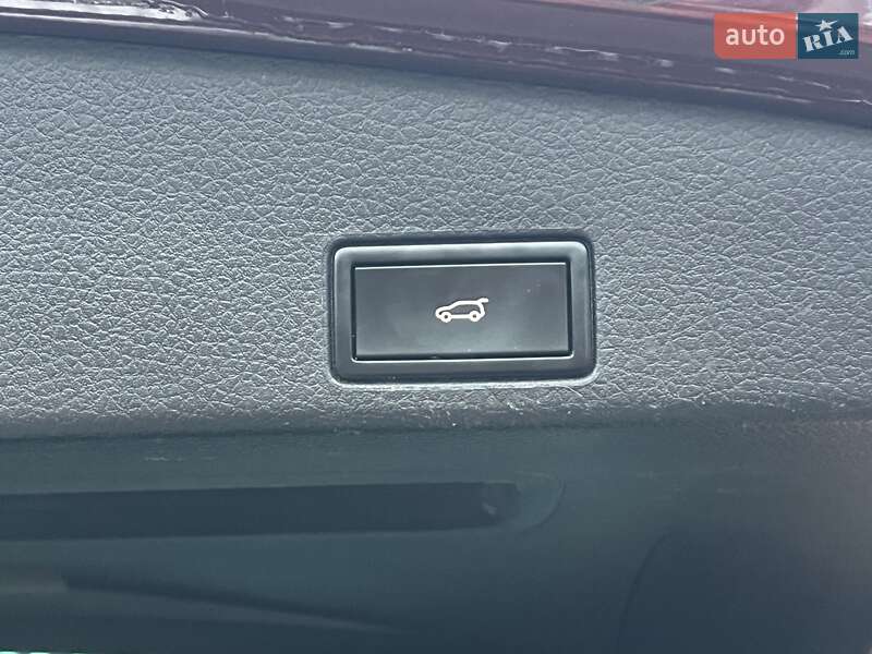 Внедорожник / Кроссовер Volkswagen Touareg 2016 в Виннице фото 47 Внедорожник / Кроссовер Volkswagen Touareg 2016 в Виннице