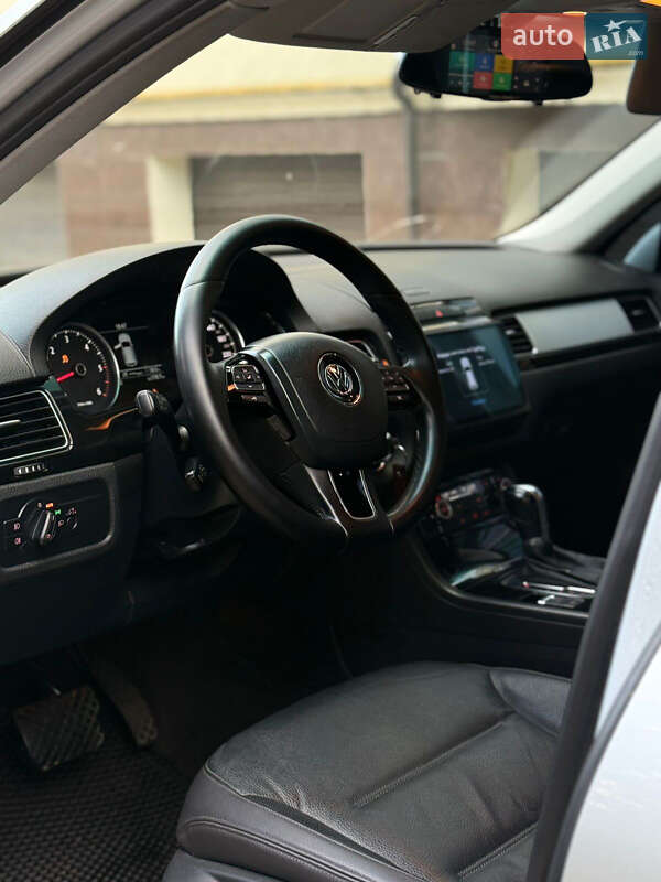 Внедорожник / Кроссовер Volkswagen Touareg 2011 в Ужгороде фото 11 Внедорожник / Кроссовер Volkswagen Touareg 2011 в Ужгороде