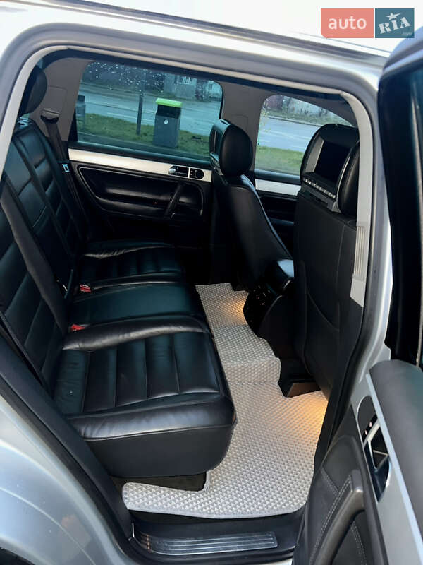 Позашляховик / Кросовер Volkswagen Touareg 2005 в Івано-Франківську