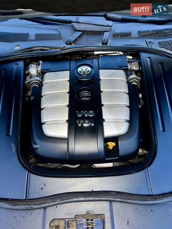 Позашляховик / Кросовер Volkswagen Touareg 2005 в Івано-Франківську