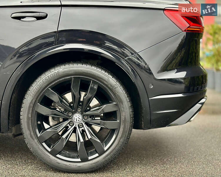 Внедорожник / Кроссовер Volkswagen Touareg 2019 в Киеве фото 13 Внедорожник / Кроссовер Volkswagen Touareg 2019 в Киеве