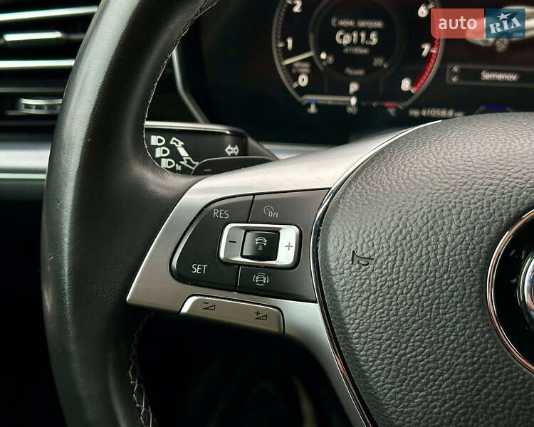 Внедорожник / Кроссовер Volkswagen Touareg 2019 в Киеве фото 28 Внедорожник / Кроссовер Volkswagen Touareg 2019 в Киеве