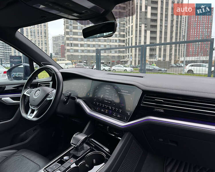 Внедорожник / Кроссовер Volkswagen Touareg 2019 в Киеве фото 59 Внедорожник / Кроссовер Volkswagen Touareg 2019 в Киеве