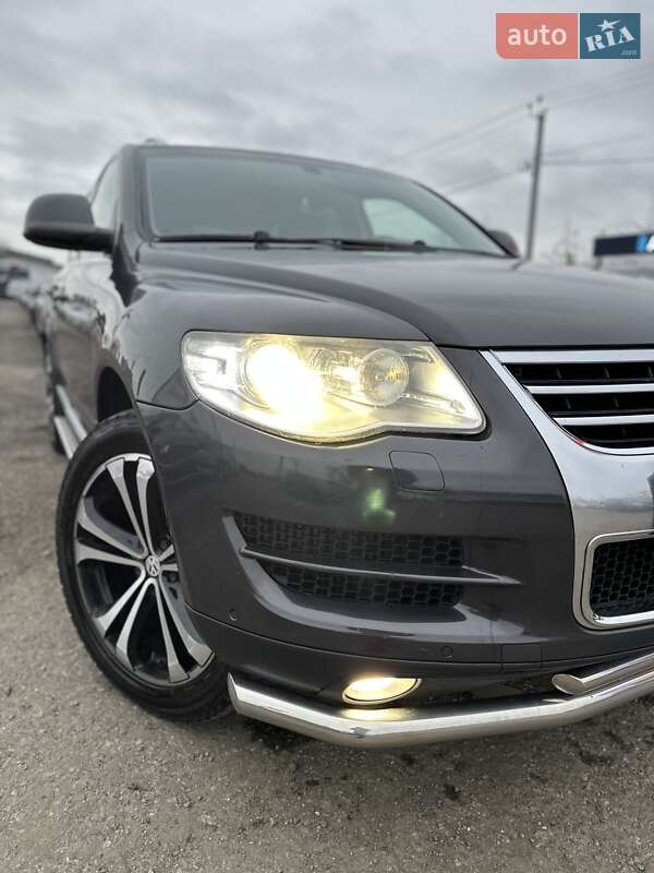 Внедорожник / Кроссовер Volkswagen Touareg 2008 в Белогородке