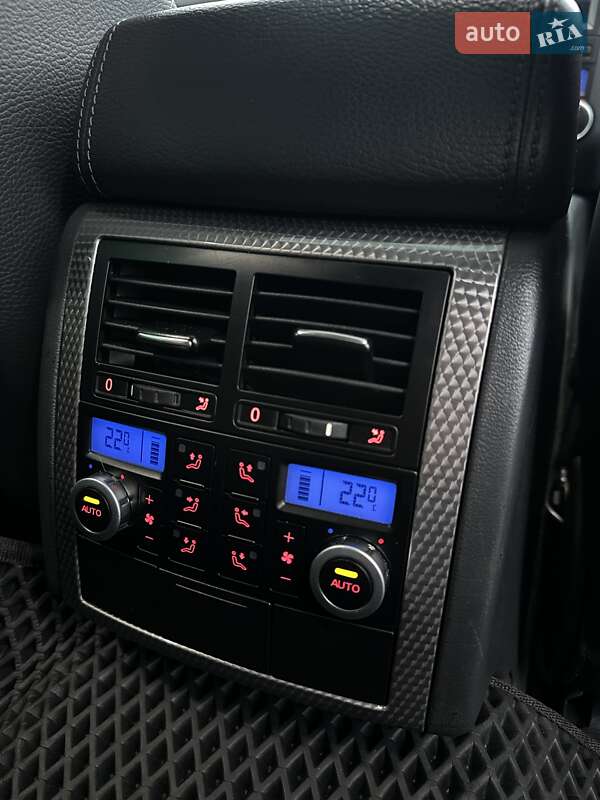 Внедорожник / Кроссовер Volkswagen Touareg 2008 в Белогородке