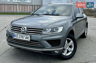 Позашляховик / Кросовер Volkswagen Touareg 2015 в Дніпрі