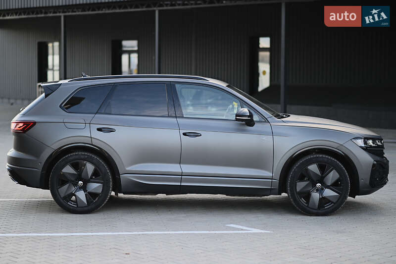 Внедорожник / Кроссовер Volkswagen Touareg 2024 в Ровно