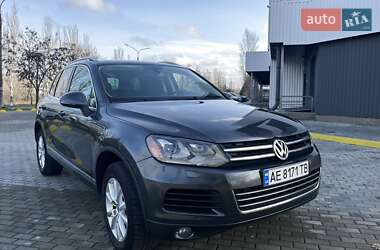 Внедорожник / Кроссовер Volkswagen Touareg 2014 в Каменском