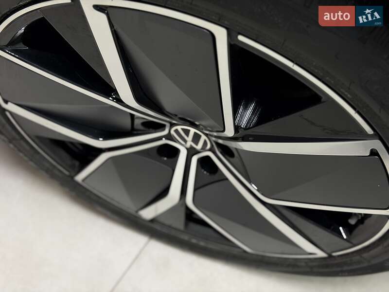 Внедорожник / Кроссовер Volkswagen Touareg 2024 в Тернополе