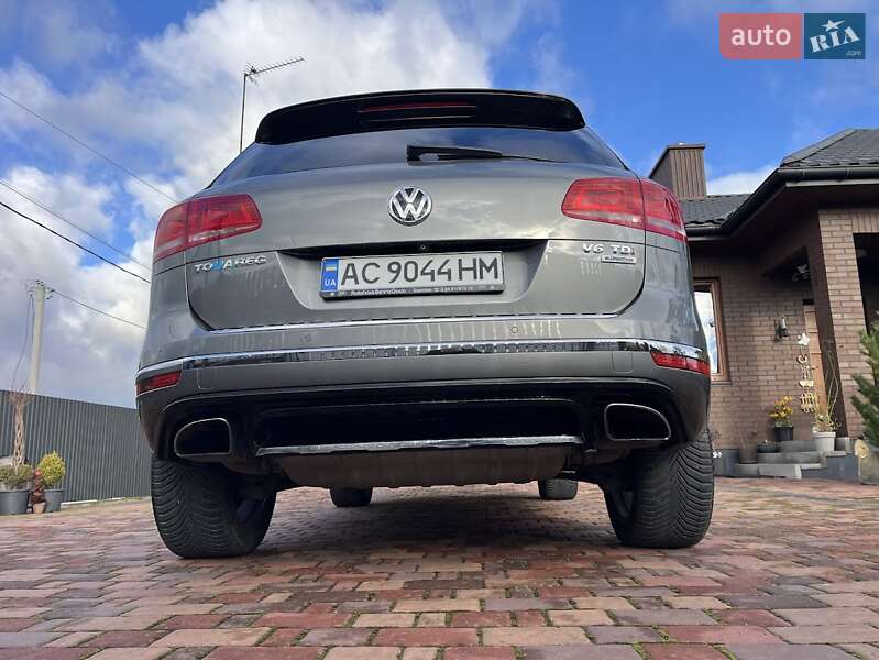Внедорожник / Кроссовер Volkswagen Touareg 2016 в Луцке