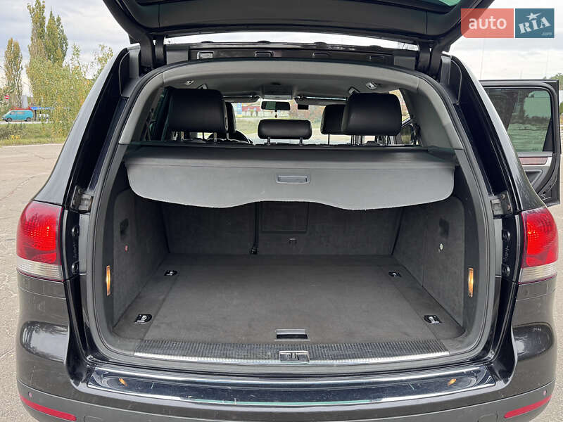 Позашляховик / Кросовер Volkswagen Touareg 2007 в Києві