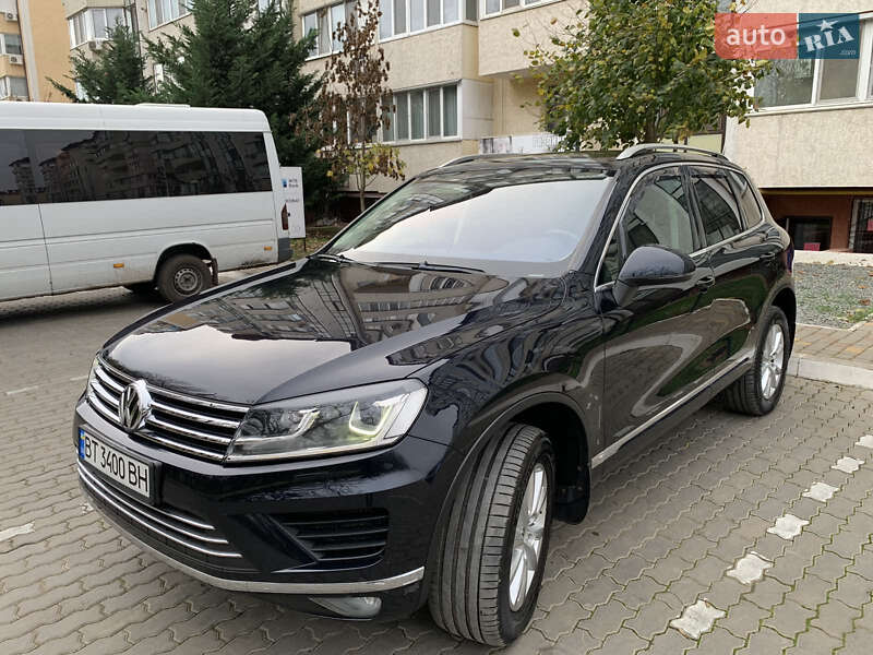 Внедорожник / Кроссовер Volkswagen Touareg 2016 в Одессе