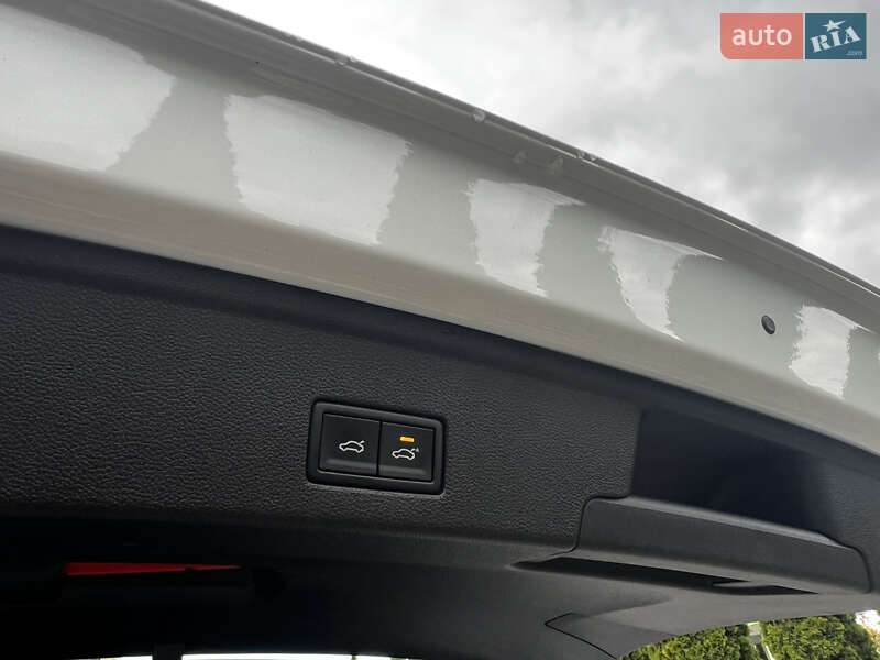 Внедорожник / Кроссовер Volkswagen Touareg 2018 в Львове фото 13 Внедорожник / Кроссовер Volkswagen Touareg 2018 в Львове