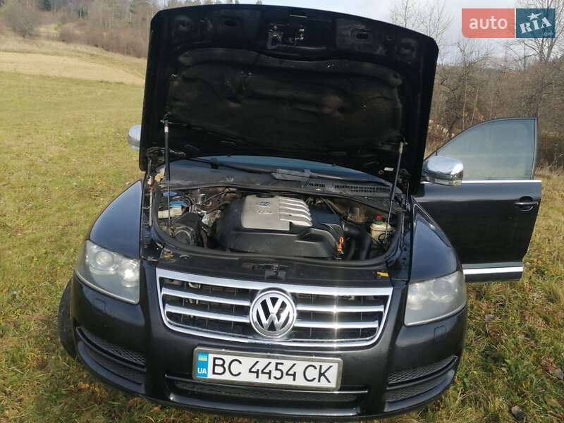 Внедорожник / Кроссовер Volkswagen Touareg 2005 в Львове