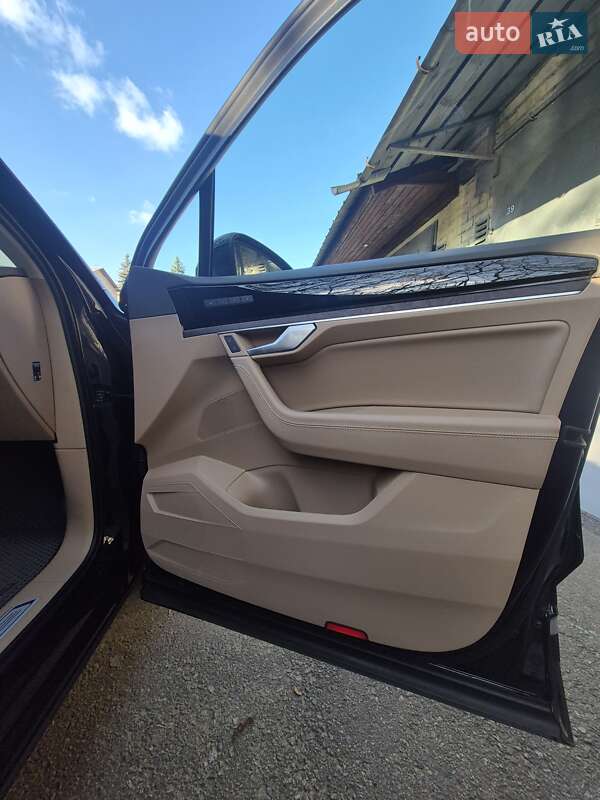 Внедорожник / Кроссовер Volkswagen Touareg 2023 в Киеве