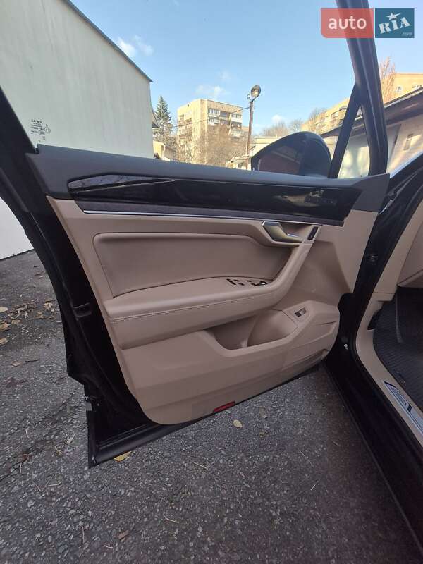 Внедорожник / Кроссовер Volkswagen Touareg 2023 в Киеве