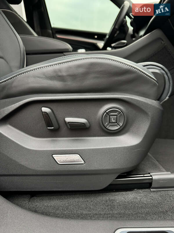 Внедорожник / Кроссовер Volkswagen Touareg 2024 в Иршаве