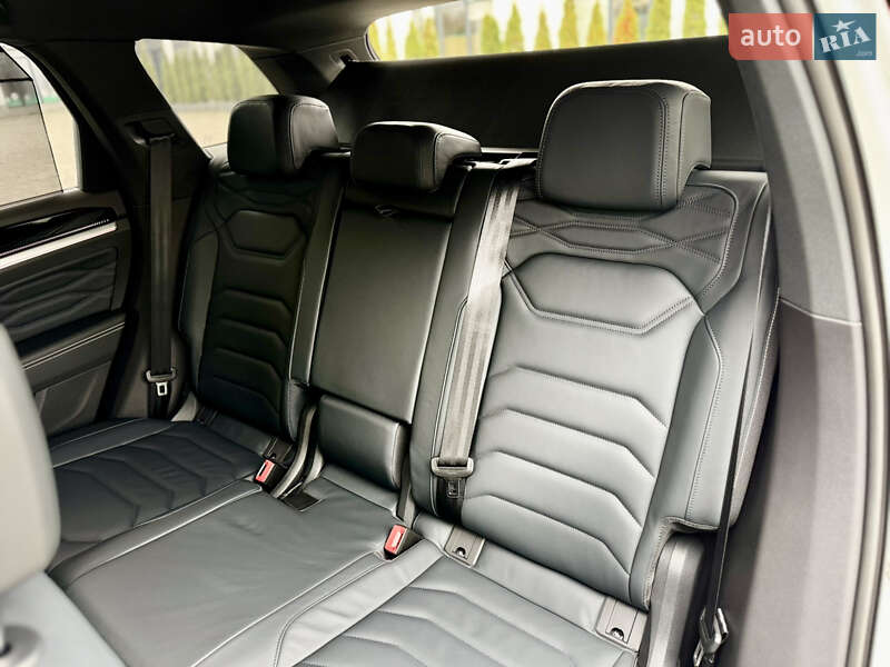 Внедорожник / Кроссовер Volkswagen Touareg 2024 в Иршаве