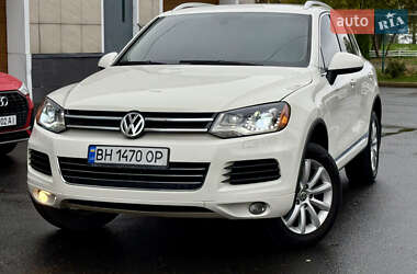 Позашляховик / Кросовер Volkswagen Touareg 2011 в Одесі