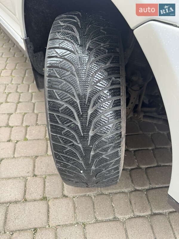 Внедорожник / Кроссовер Volkswagen Touareg 2009 в Львове